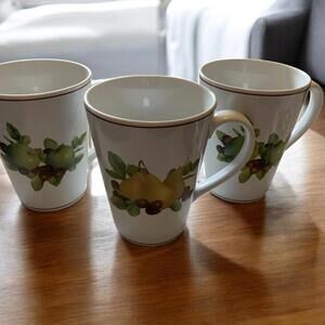 SAKURA Verona KARELYN SIEGLER Fruit Red Trim White Coffee Tea Mug Cup Set of 3